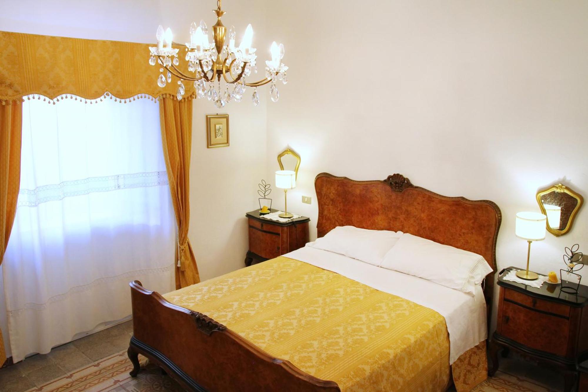 Tenuta Petreria Santo Stefano di Camastra Bilik gambar