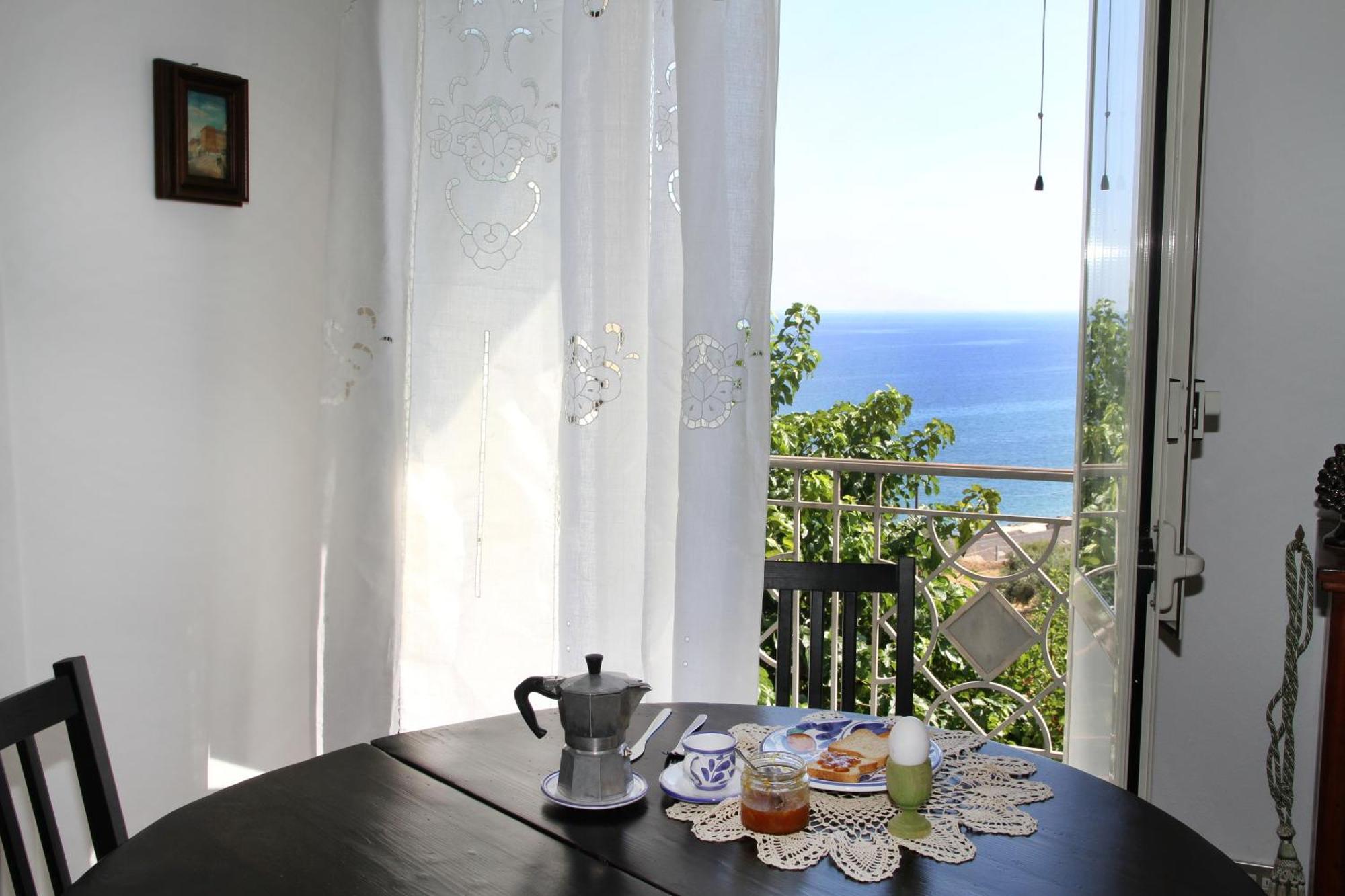 Tenuta Petreria Santo Stefano di Camastra Bilik gambar